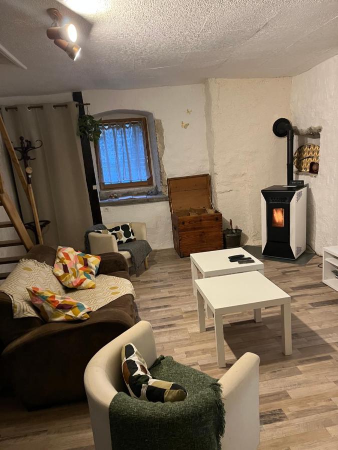 Gite Des Reculees Ladoye-sur-Seille Zewnętrze zdjęcie