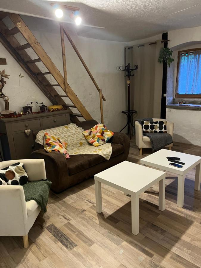 Gite Des Reculees Ladoye-sur-Seille Zewnętrze zdjęcie